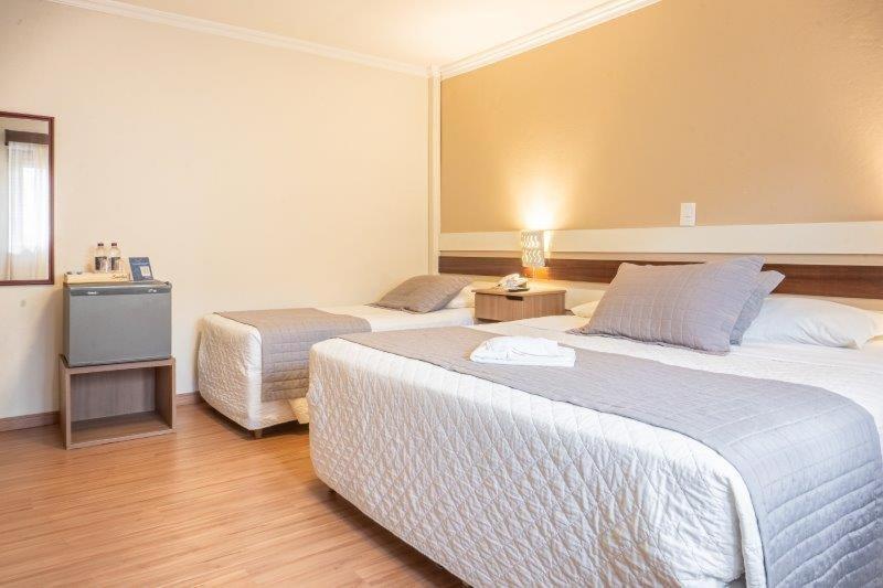 Hotel Bertoluci Gramado Phòng bức ảnh