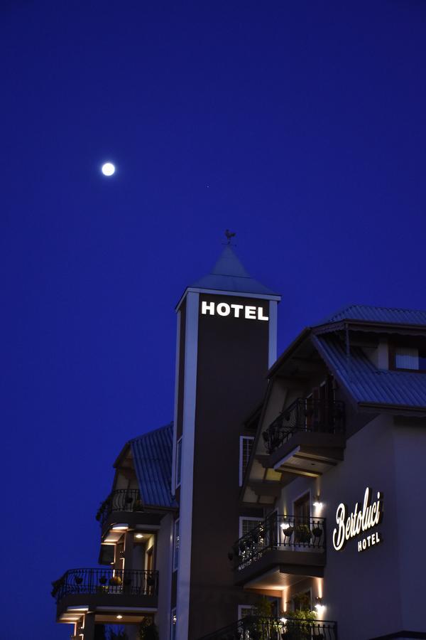Hotel Bertoluci Gramado Ngoại thất bức ảnh